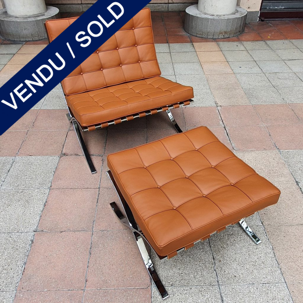 Ref : MC802 - Mies van der Rohe - Armchair Barcelona with Ottoman