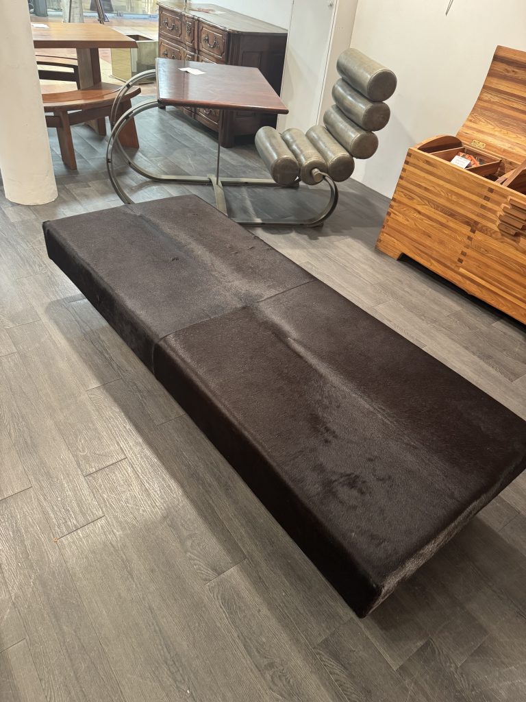 Ref : MC867 - Lit de jour – Pierre Jeanneret