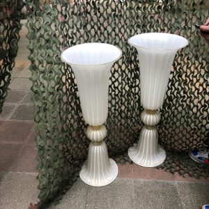 Ref : V339 - Paire de vases en verre de Murano