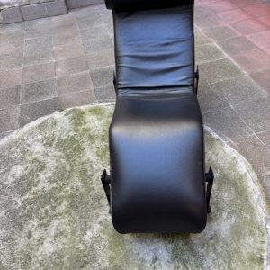 Ref : MC864 - LC4 Cassina