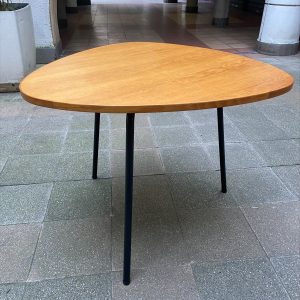 MT1004 - Pedestal table - Pierre Guariche