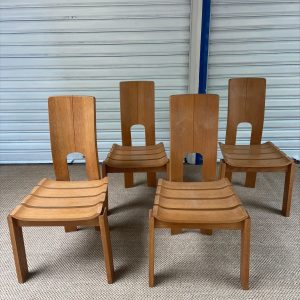 MC831 - 4 chairs - Scandinavian Design
