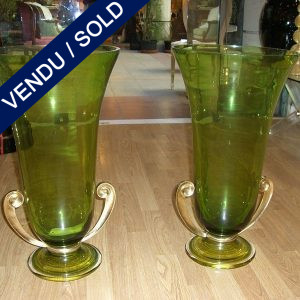 Paire de vases en verre de Murano 2 anses en métal - VENDU