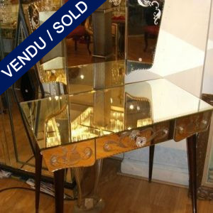 Dressing table mirror in perfect condition. - SOLD
