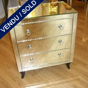 1 Commode wholly in mirror 3 drawers - SOLD