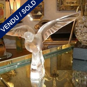 Signed by LALIQUE FRANCE - SOLD