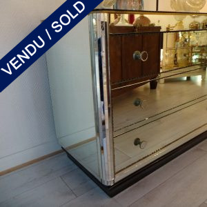 Ref : M985  - 1 commode whole in mirror - SOLD